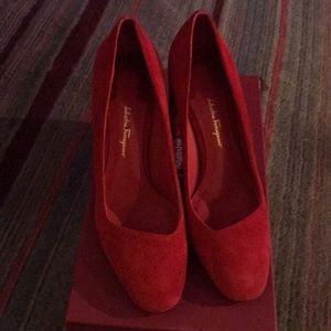 Feragamo chunky heel pump